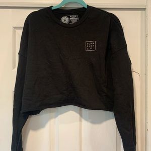 cropped black crew neck